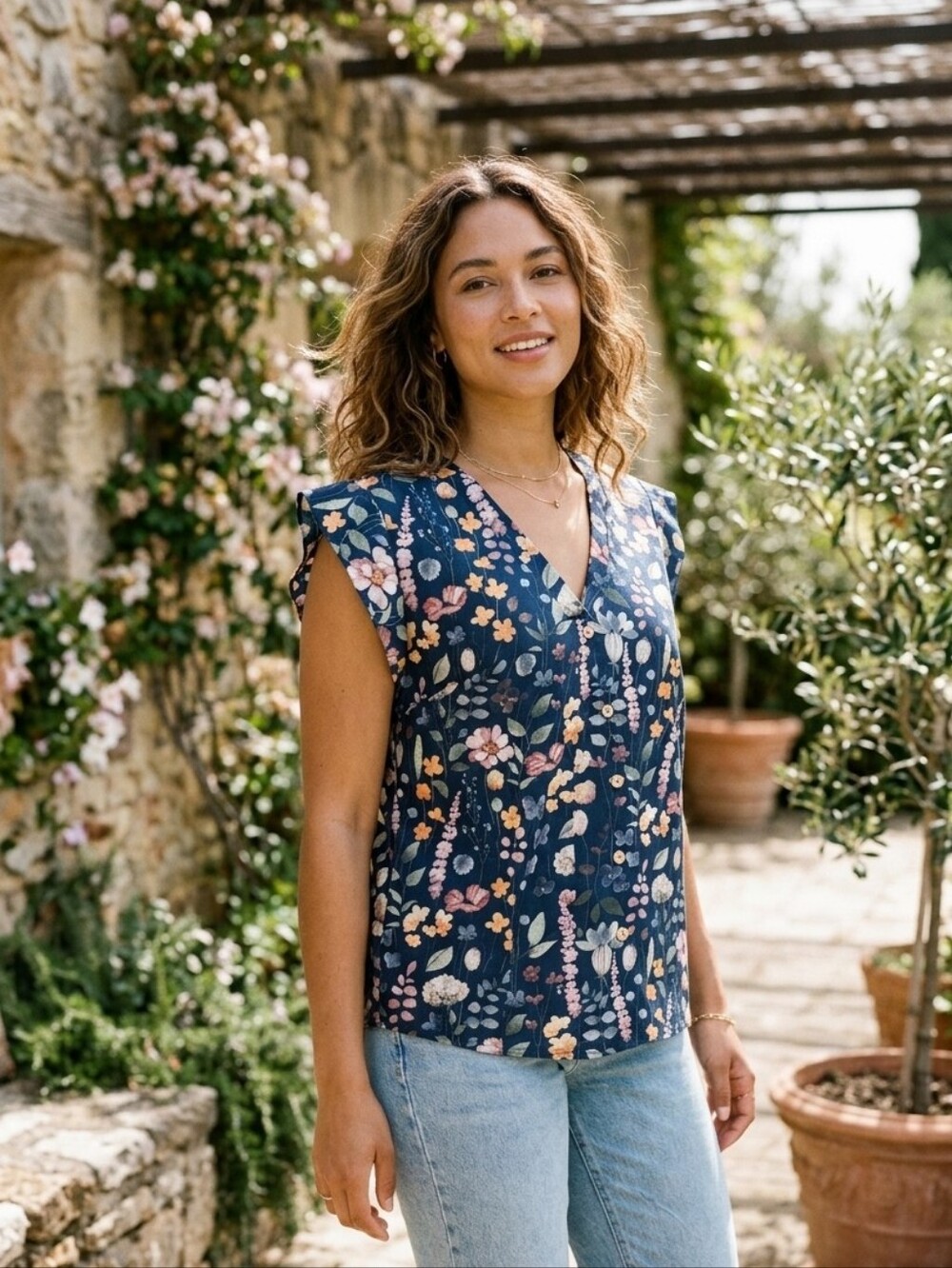 Women's Navy Floral V-Neck Button Front Top Size XL NWOT